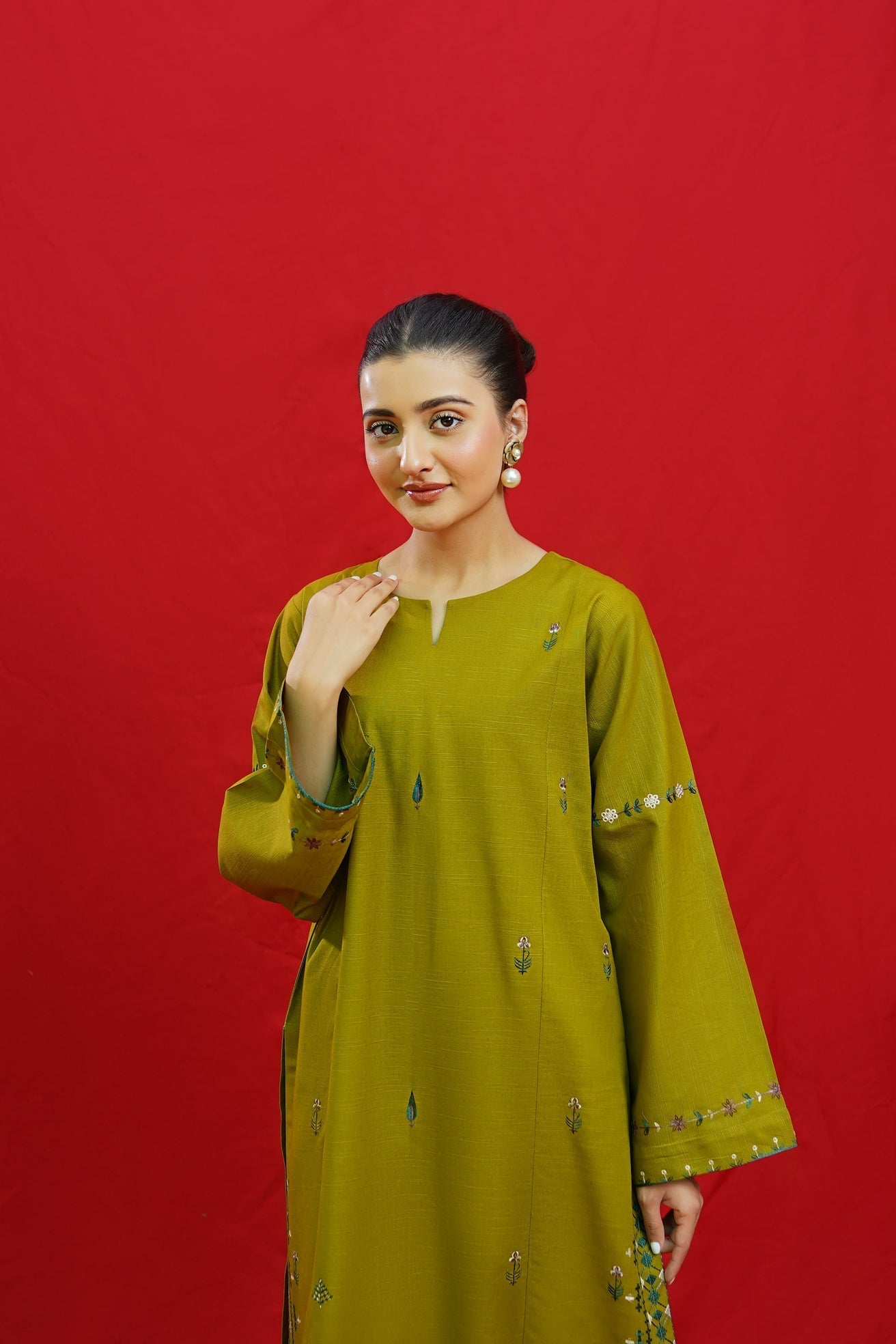 URGE -  – Luxury Embroidered 3-Piece in DHANAK UNSTICED