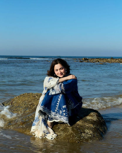 ZARA SHAHJAHAN  Dhanak Embroidered 3 Piece | AS-19