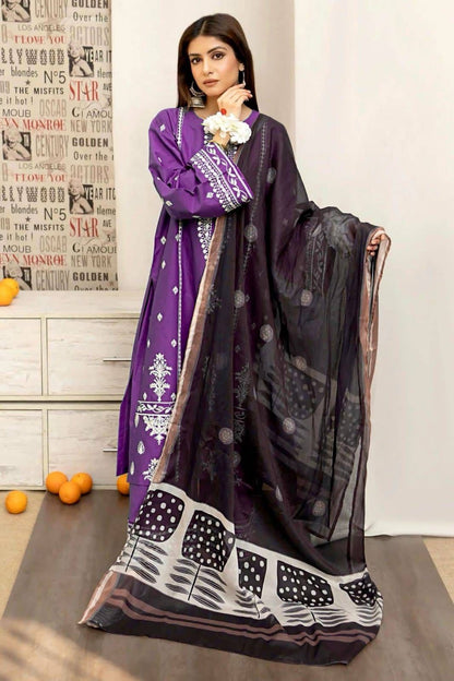 TOOR – Luxury Embroidered 3-Piece in DHANAK