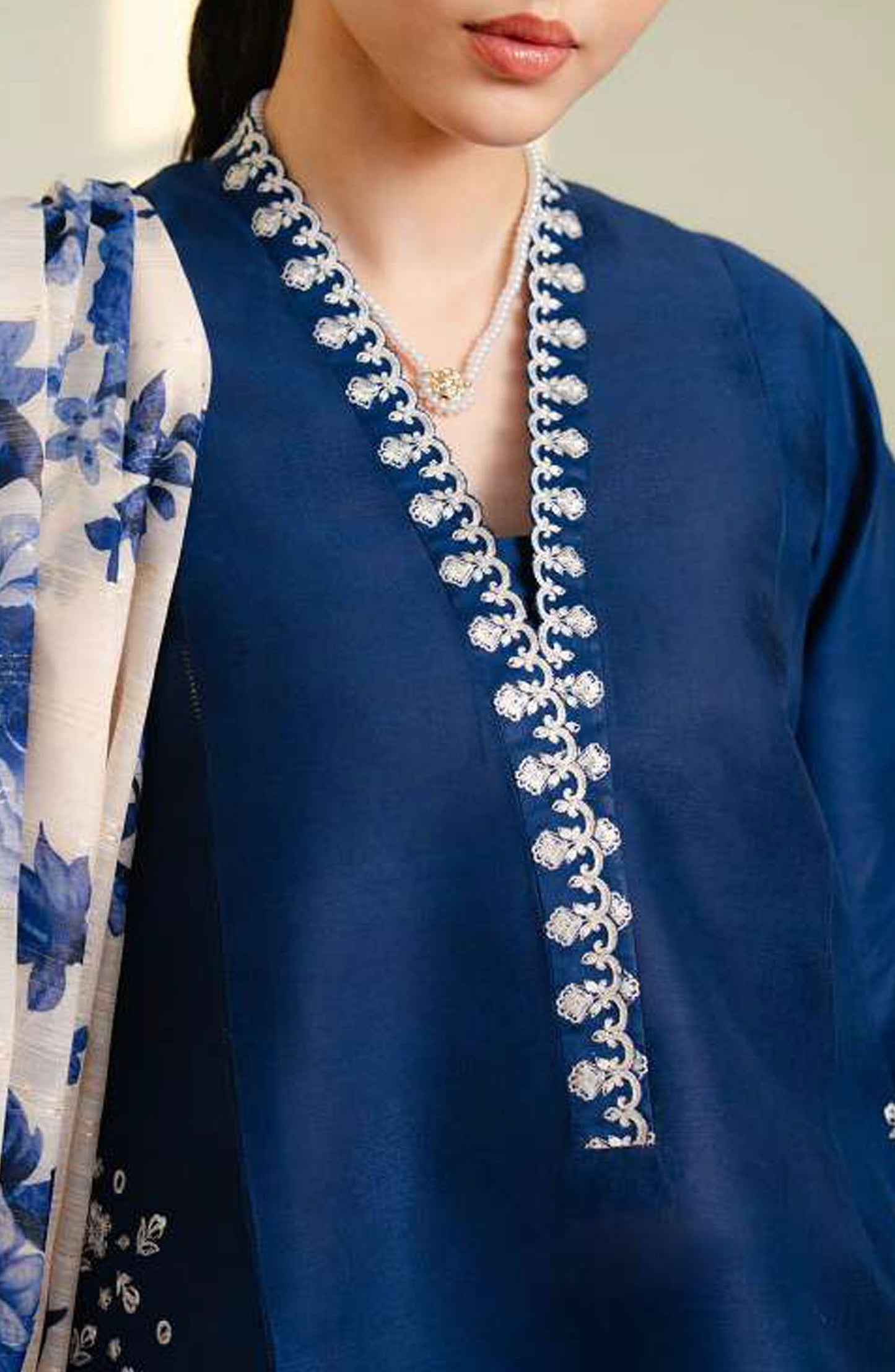 ZARA SHAHJAHAN  Dhanak Embroidered 3 Piece | AS-19