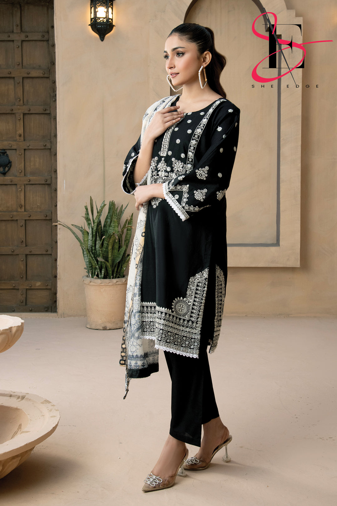 NEW– Luxury SEQ Embroidered 3-Piece in DHANAK UNSTICED
